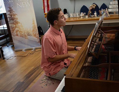 Carla-Joy—Piano-Recital–DSC08407_400